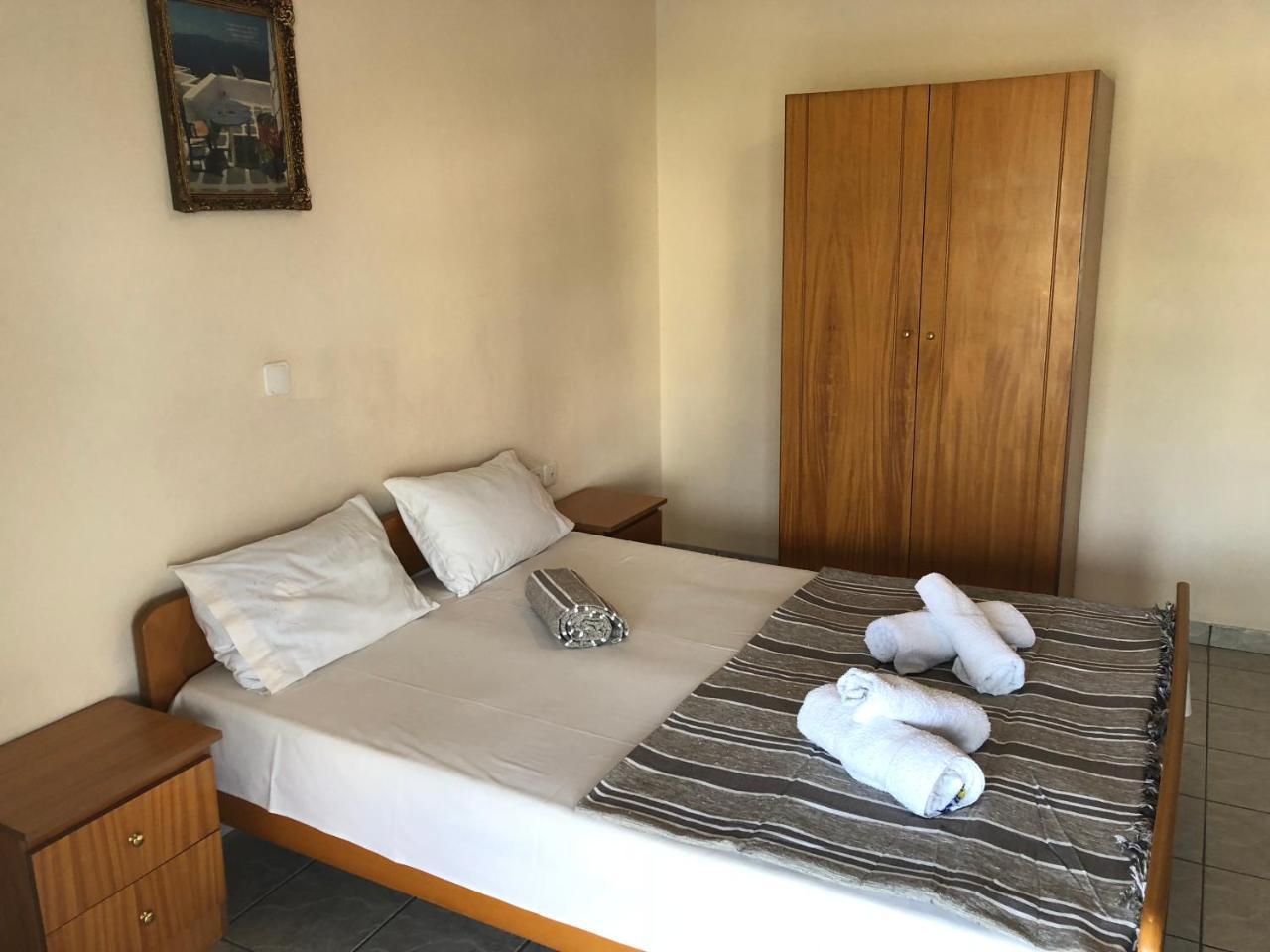 Rooms Lazos Olympiaki Akti Bagian luar foto