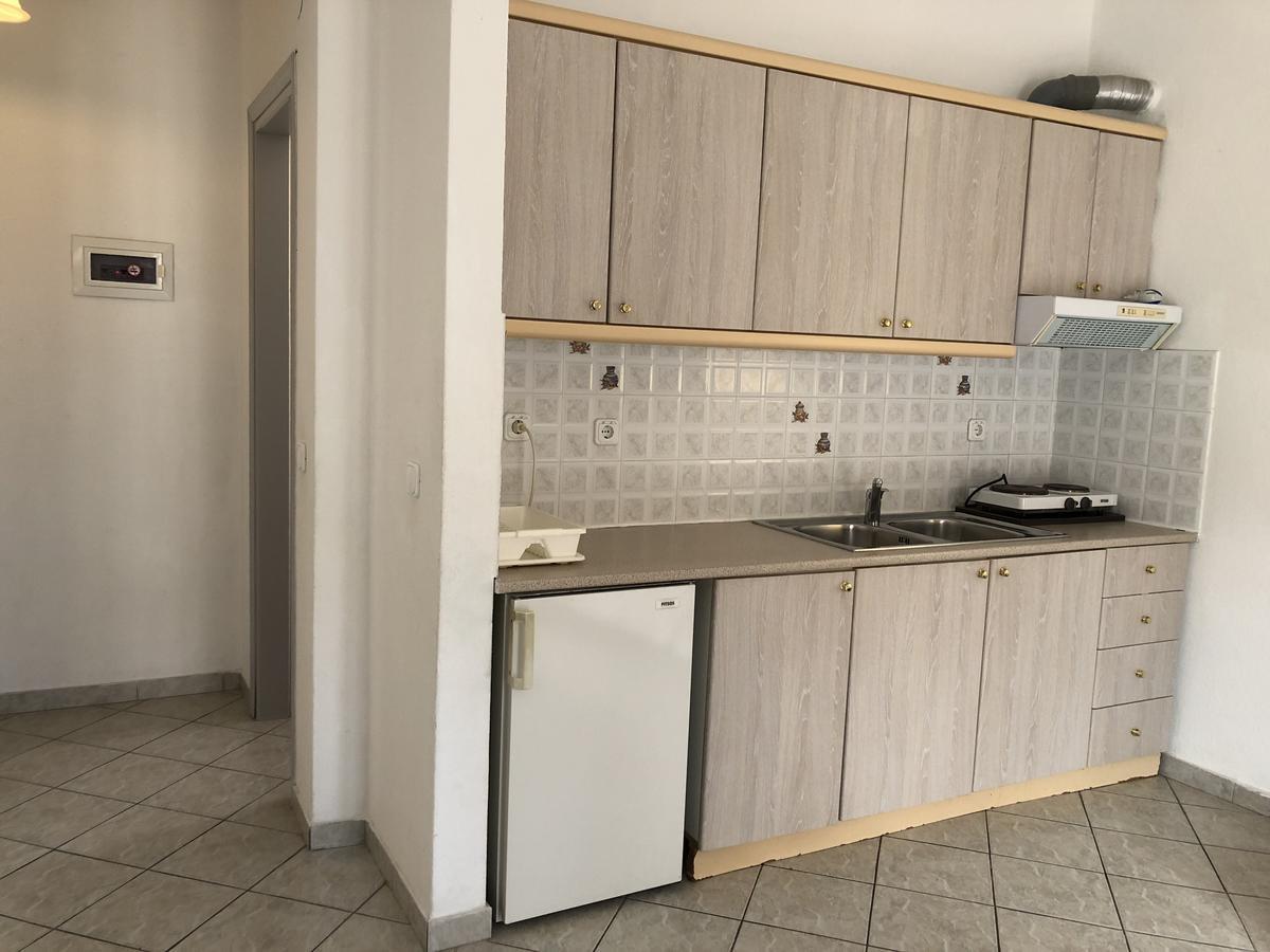 Rooms Lazos Olympiaki Akti Bagian luar foto