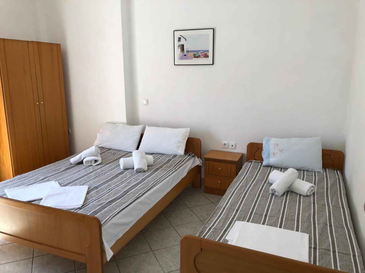 Rooms Lazos Olympiaki Akti Bagian luar foto