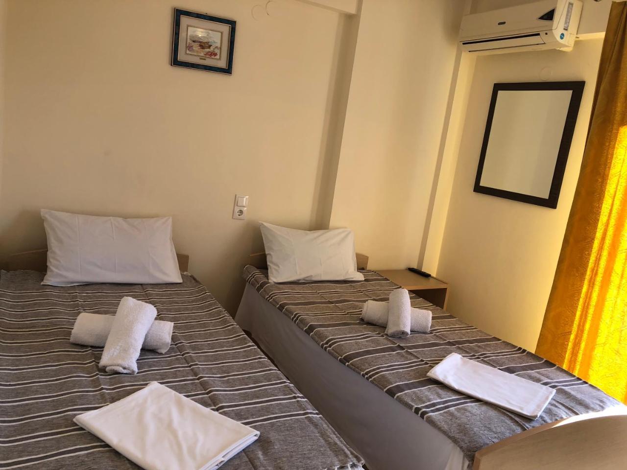 Rooms Lazos Olympiaki Akti Bagian luar foto