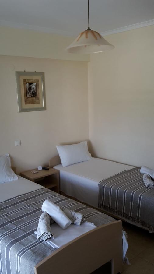 Rooms Lazos Olympiaki Akti Bagian luar foto
